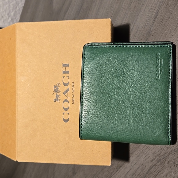 Coach Handbags - Coach Green Leather Wallet NWOT
